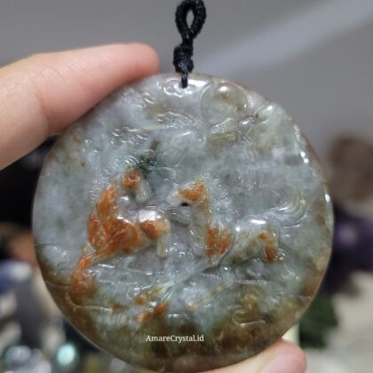 Red Jade Liontin Giok